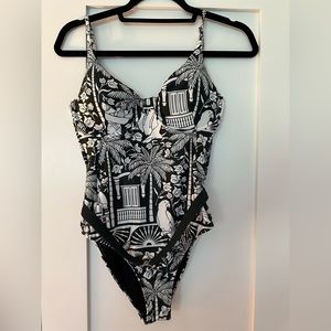 Kenny Flowers One Piece Underwire Large